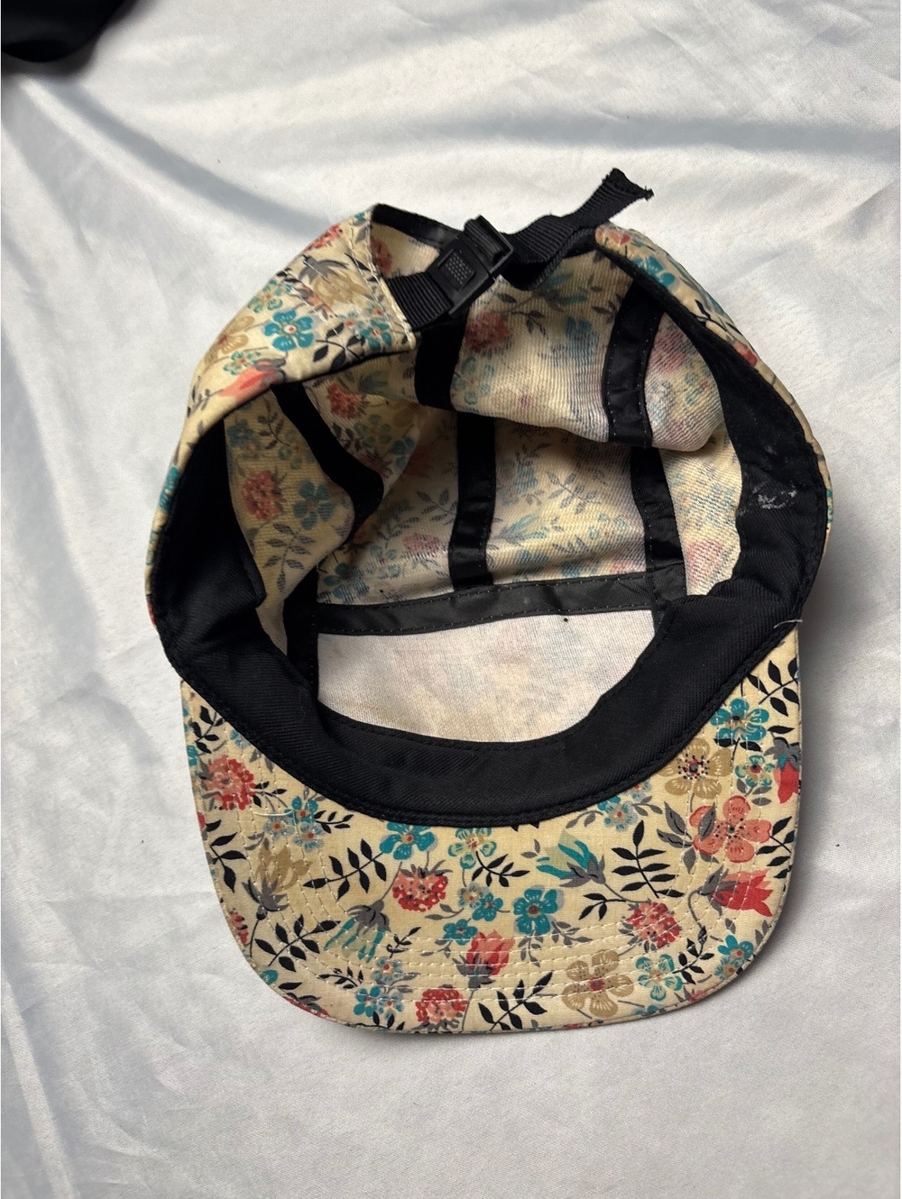 Supreme Floral Pattern Adjustable Cap - Picture 7 of 8